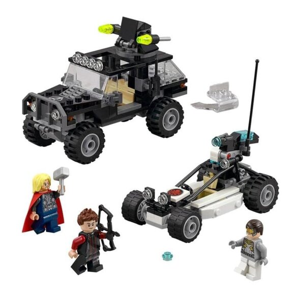 LEGO 76030 Marvel 220 pcs - Picture 2 of 4